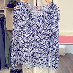 Lilly Pulitzer navy printed top, size L
